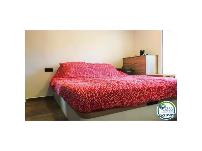 Foto a7a9975a-7796-484e-a2d4-cc538d938a8b. Pis a Centre Roses