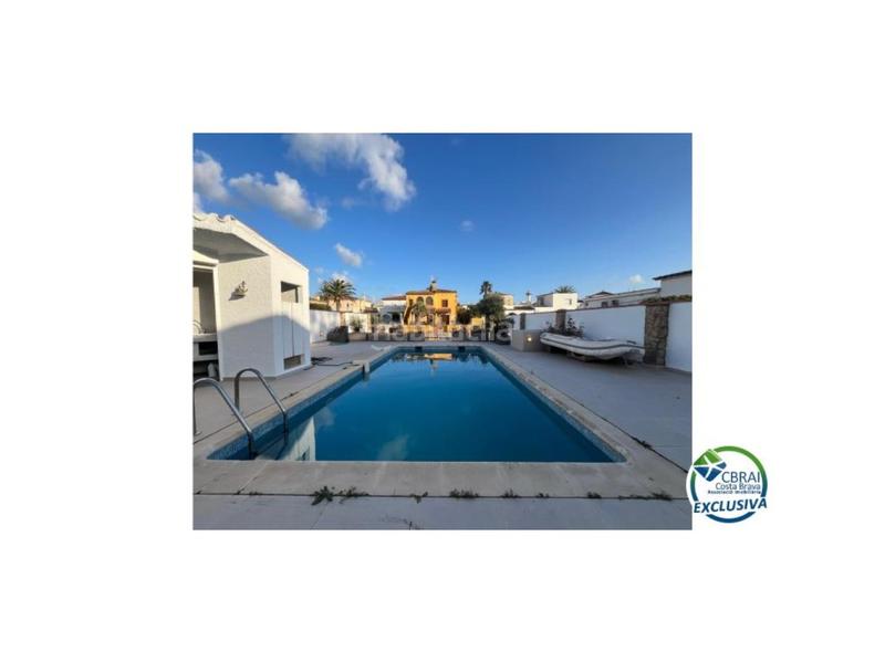 Foto 163b1df1-12bb-4025-aa5c-9244fa77c2a2. Haus in sector falconera 35a in Cap Ras - Creus - Falconera Empuriabrava