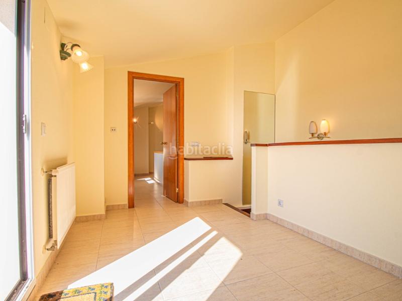 Foto 04d9d813-b44a-4bb5-8784-3b72766da9d2. Zweistöckige wohnung mit parking in Centre Figueres