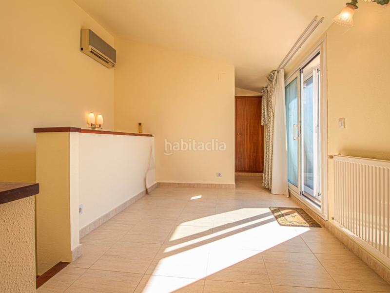 Foto 0822f5ed-55b0-454f-9ed9-9fca477105f1. Zweistöckige wohnung mit parking in Centre Figueres