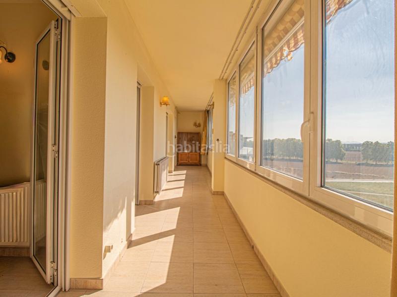 Foto 455a2cca-a3f7-4b0e-9376-ebf4102239a6. Zweistöckige wohnung mit parking in Centre Figueres