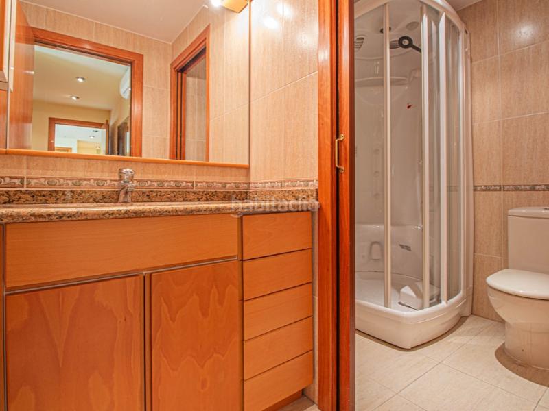 Foto 4cc372dd-b2c3-44b6-aab1-0b52b9a74583. Zweistöckige wohnung mit parking in Centre Figueres