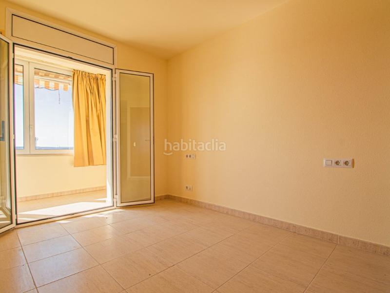 Foto 86e57cd8-2393-4248-ab55-da026b1fc8b4. Zweistöckige wohnung mit parking in Centre Figueres