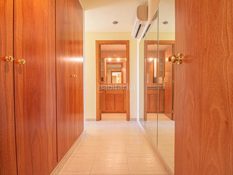 Foto 91c039cd-8249-4350-a746-34627b4302ca. Zweistöckige wohnung mit parking in Centre Figueres