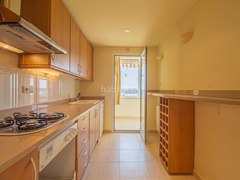 Foto cc9e2e75-0c2b-4f29-827b-b6786ece1083. Zweistöckige wohnung mit parking in Centre Figueres