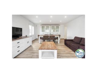 Pis  Calle de roma 17. Piso reformado en zona tranquila de mas oliva  roses