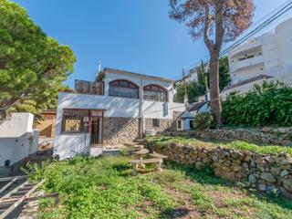Casa a Calle de diego velazquez 5. Gran casa a 50m de la playa de canyelles petites.