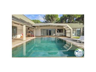 Chalet  Calle rossello 8. Casa de alto standing en la jonquera lujo entre montañas con pis