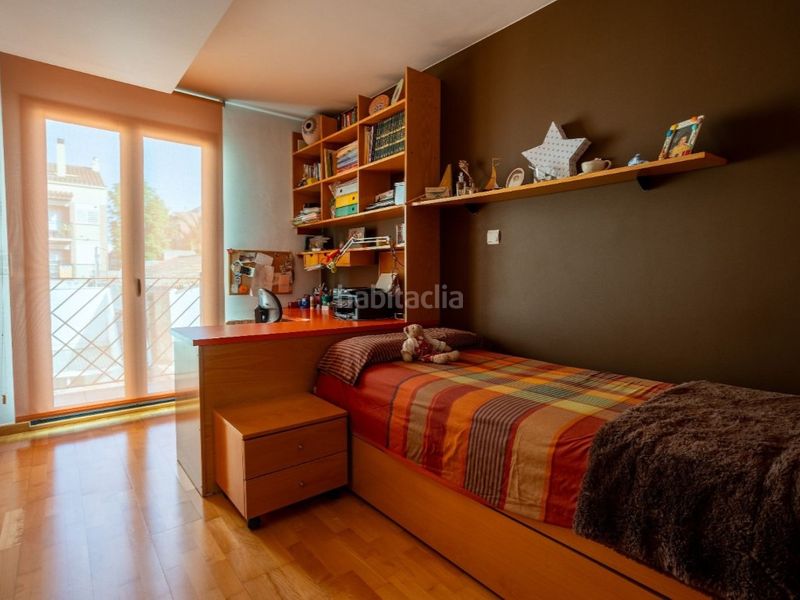 Foto f2f063e9-f033-433e-889f-22d5509b8758. Casa a Poble Nou-Olivar Gran Figueres