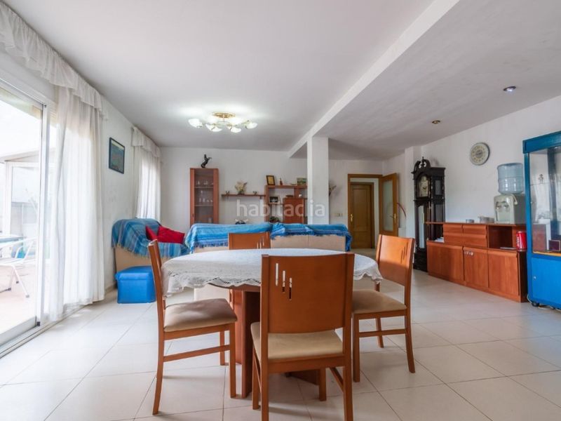 Foto e30eea5b-5c8f-4f9b-8acc-ea427393a415. Casa a Centre Roses