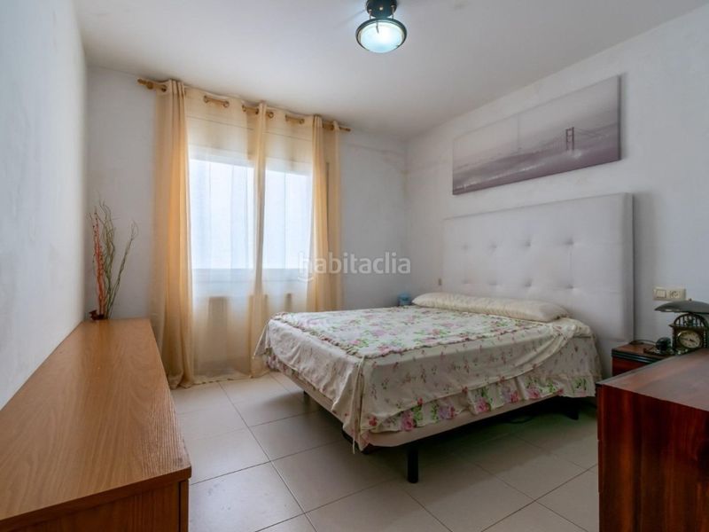 Foto ffd4db02-b528-4fc7-9aae-c0df4e5f8cfd. Casa a Centre Roses