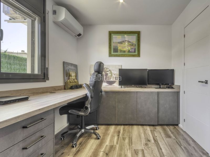 Foto 34aebbba-3e78-4d87-86db-052931e6489d. Casa amb piscina a Cistella