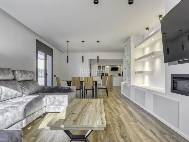 Foto 3868f7fc-9040-49cf-9063-b11ee8eec242. Casa amb piscina a Cistella