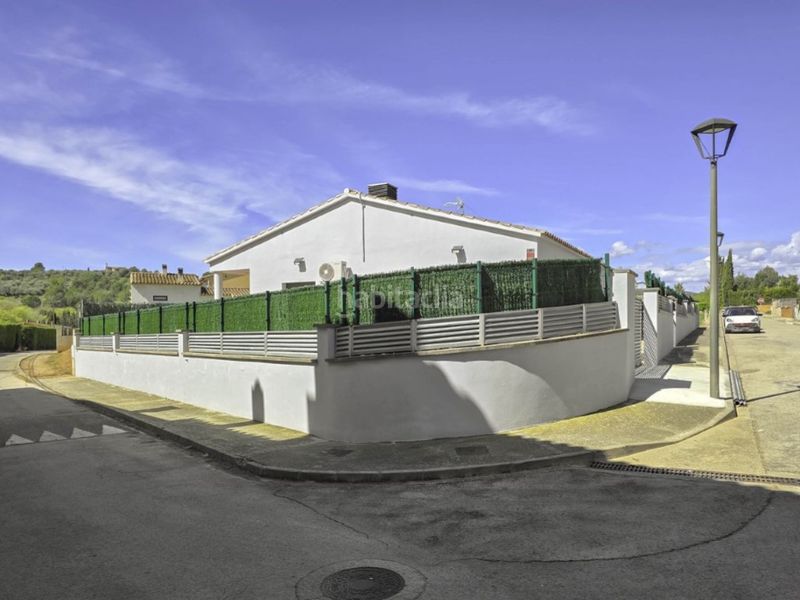 Foto 983e953c-49a6-40ed-8b66-91174a86e1ef. Casa amb piscina a Cistella