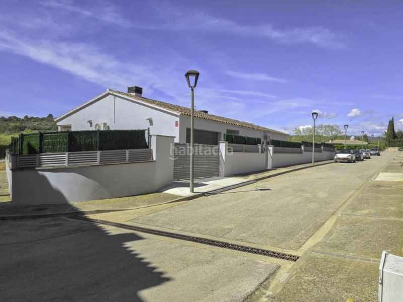 Foto a8c88613-c3b3-4c8d-9d81-b8a387a1cbe7. Casa amb piscina a Cistella