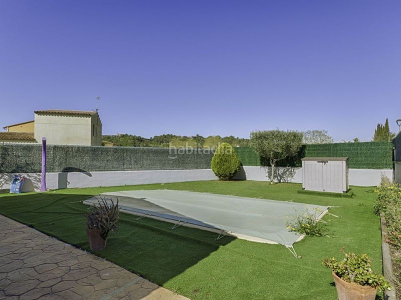 Foto bde1fa04-be20-486d-a082-9638bef65b24. Casa amb piscina a Cistella