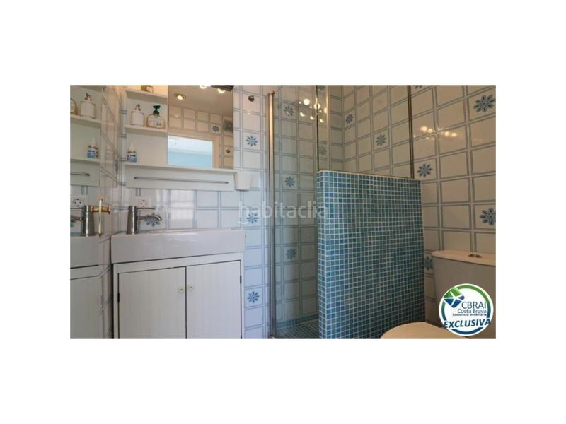 Foto f33d5612-554e-4023-bfdd-eba586698e19. Casa a Sant Maurici Empuriabrava