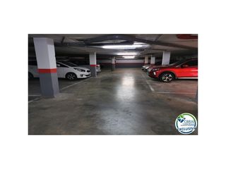 Posto auto in Calle emporda 12. Venta de plazas de aparcamiento en llançà
