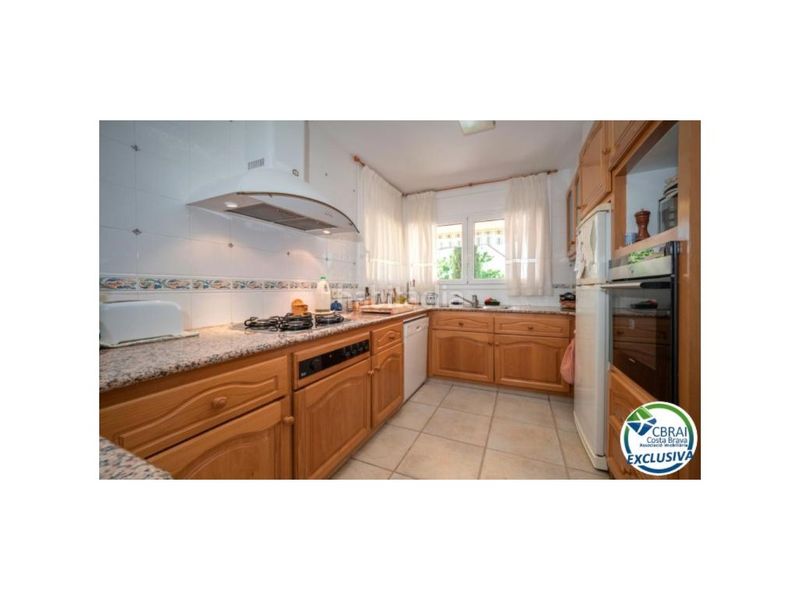 Foto 10ad2dee-13e0-4981-97cf-e509b6b908d8. Casa a calle d'aristotil 27 a Els Grecs-Mas Oliva Roses