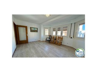 Pis a Avenida de rhode 129. En venta apartamento reformado 2 dormitorios en el centro de ros