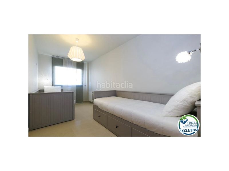 Foto 30aa04b8-bc5d-4321-aaa0-0727c3263232. Pis a calle de l'arquitecte ant gaudi 10 a Centre Roses