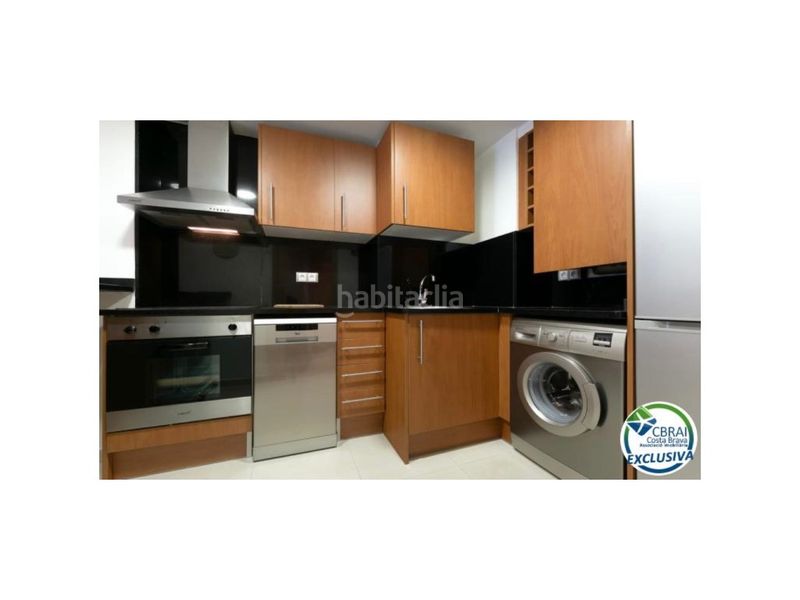 Foto affb95ec-4d4e-4641-bbb8-73497aa9cc7b. Pis a calle de l'arquitecte ant gaudi 10 a Centre Roses