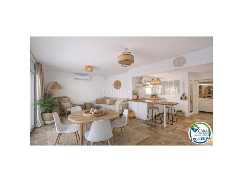 Foto 3f40cc7d-7db4-450d-8b18-c11060b25cbb. Casa amb aparcament a Alberes Empuriabrava