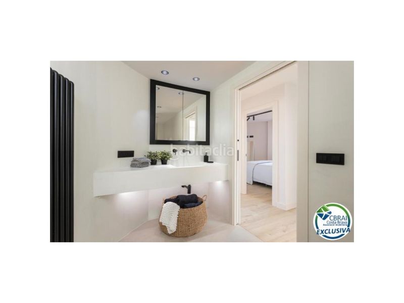 Foto 36448b6b-4262-45e9-8e40-7e5373b4b857. Àtic a calle salines les 1 a Eixample-Horta Capallera Figueres