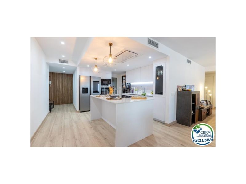 Foto ed254ae0-f46e-4a45-9754-91bb038aecb8. Pis a Centre Roses