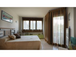 Pis  Avenida pau casals 13. Apartamento de 3 habitaciones con terraza y plaza de aparcamient