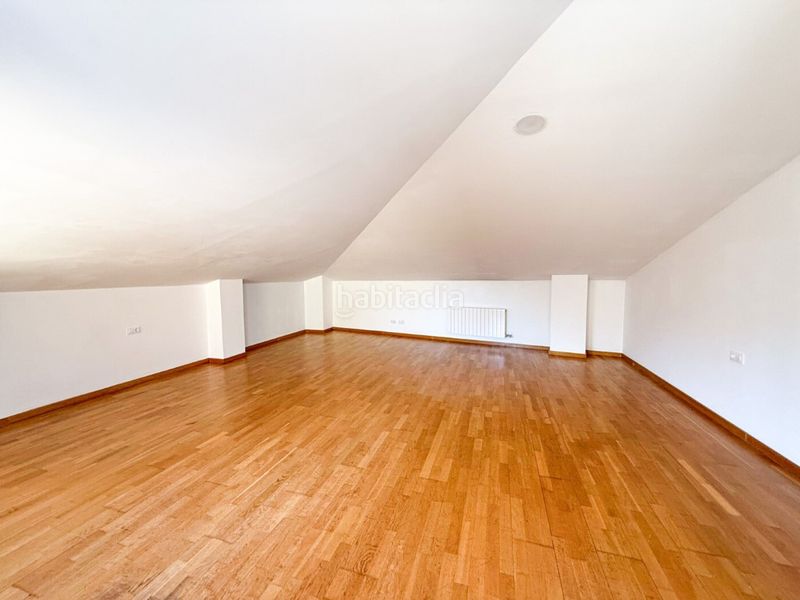 Foto 976c5c5c-2693-4b36-834e-844895993347. Dúplex a Creu de la Mà Figueres