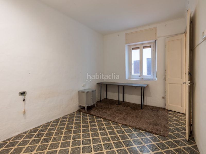 Foto d03fd890-91d1-49ad-b38c-13dc23843e68. Casa a Centre Figueres