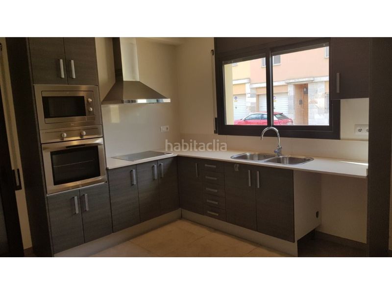 Foto 1f131375-f377-4f88-bb78-1ed2f078a54b. Casa amb aparcament a Garrigàs