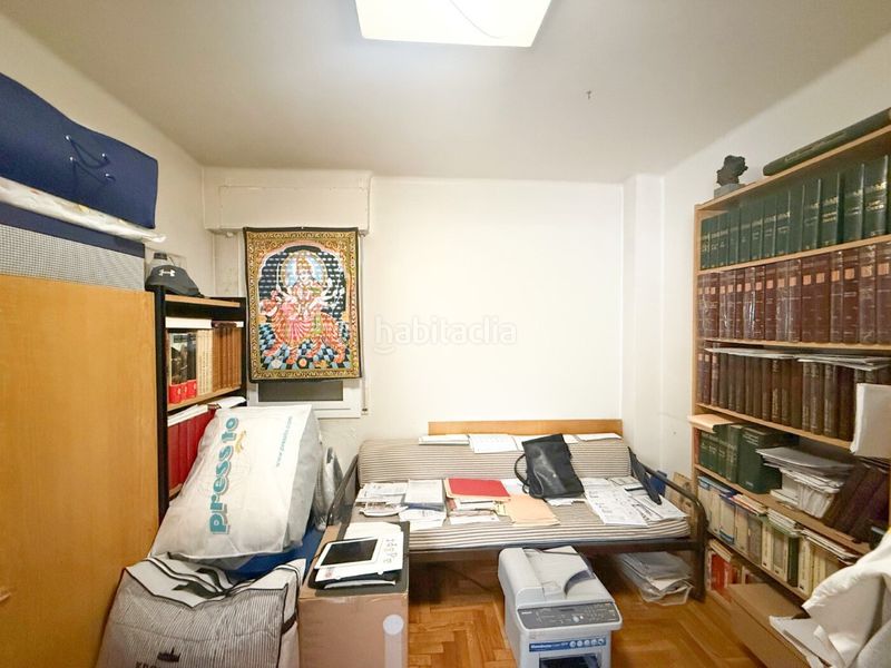 Foto c0c4b51c-c8b5-4ed2-81c5-ad4721224161. Dúplex amb calefacció aparcament a Centre Figueres