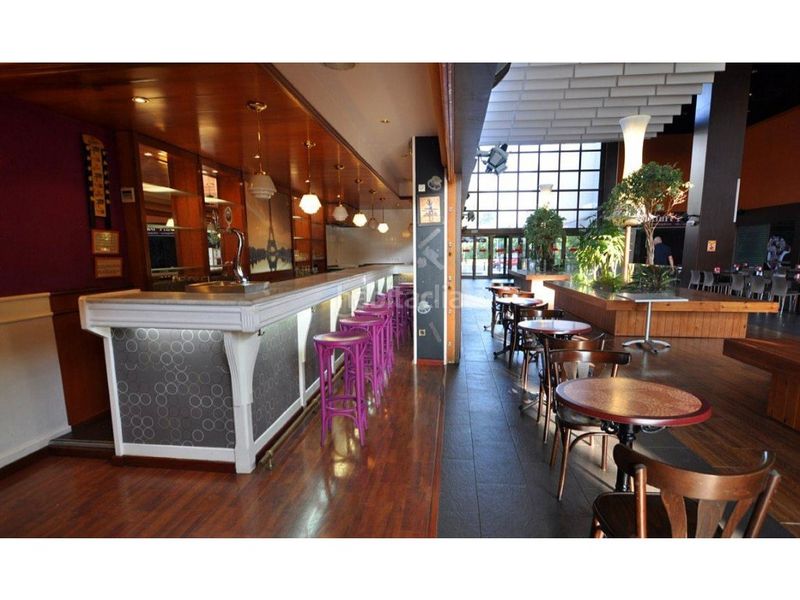 Foto befd4816-c95c-45de-a0f2-01a559f41e86. Local comercial a Carretera de Roses-Fossos Figueres