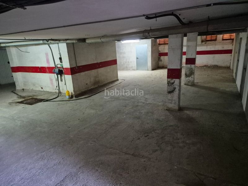 Foto c6f06c6e-4a94-4a88-b018-37a097d853f5. Aparcament cotxe a Centre Roses