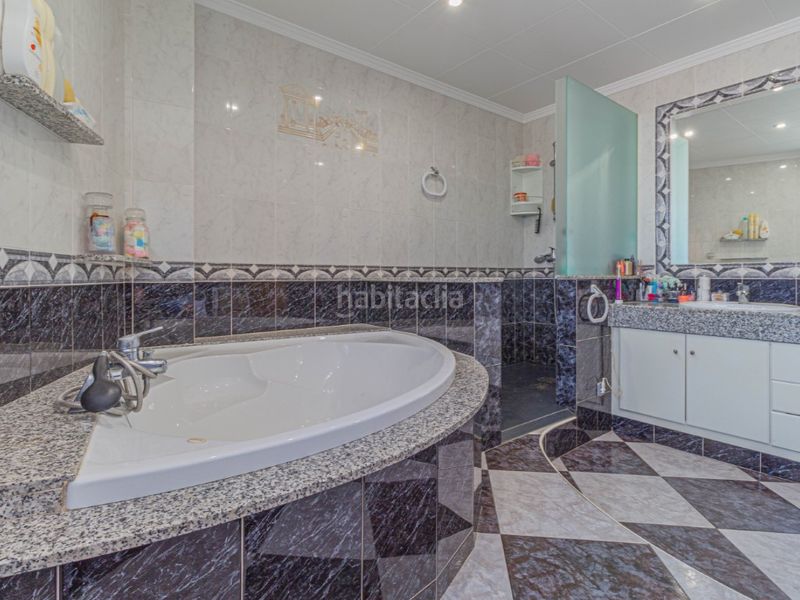 Foto 3bbbb4f8-9e07-48dd-9ebd-9b049a630e35. Duplex in Eixample-Horta Capallera Figueres