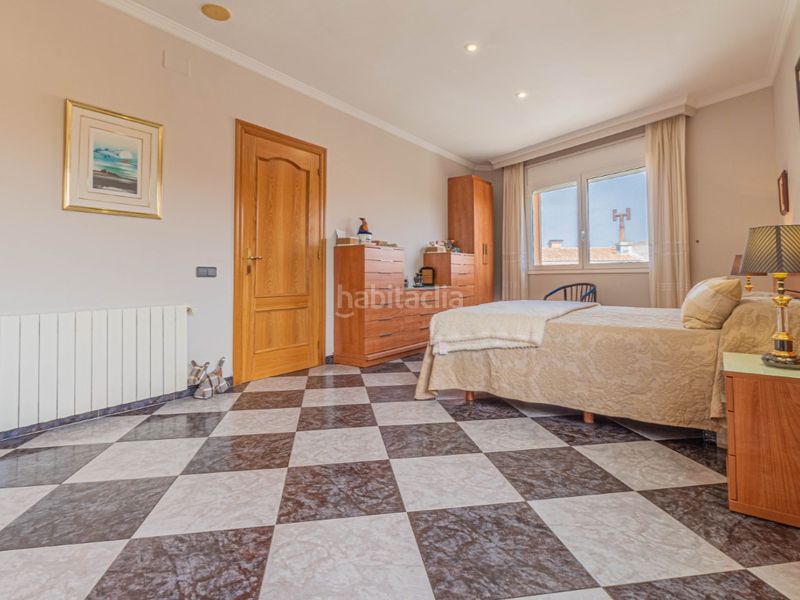 Foto c238d69a-bd00-4bee-a0ce-41bffc402331. Duplex in Eixample-Horta Capallera Figueres