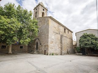 Casa  Calle baix de-palau. Casa del siglo xix con amplio terreno en palau de santa eulalia