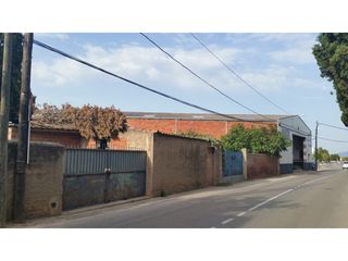 Solar industrial a Calle vilatenim-vilatenim 16. Parcela comecialindustrial con una superficie de unos 1.500m2 y