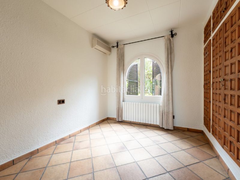 Foto 12ece6dc-7d40-4b86-bb2e-e5c6088691f5. Casa amb calefacció a Requesens Empuriabrava