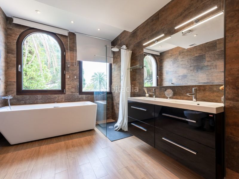 Foto 41b8100d-b36c-4d2d-bd18-5a696aa6da02. Casa amb calefacció a Requesens Empuriabrava