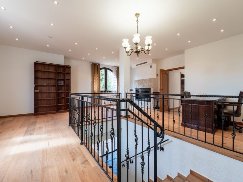 Foto 72a9ef53-1c09-4175-a1e6-c789f363a120. Casa amb calefacció a Requesens Empuriabrava