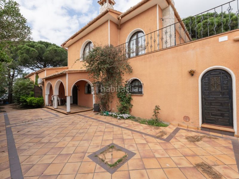 Foto 772a384b-8acd-4404-af75-b6d34d2b4356. Casa amb calefacció a Requesens Empuriabrava