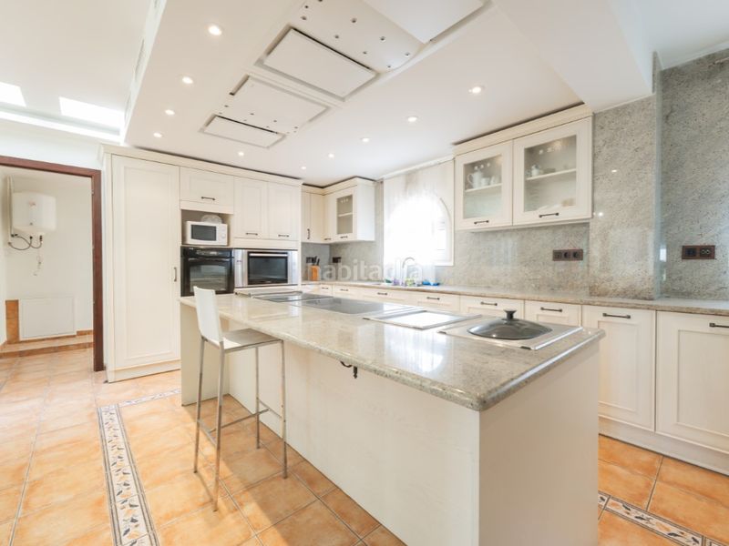 Foto 95d70931-086d-49c6-aef4-83fe29dcde02. Casa amb calefacció a Requesens Empuriabrava