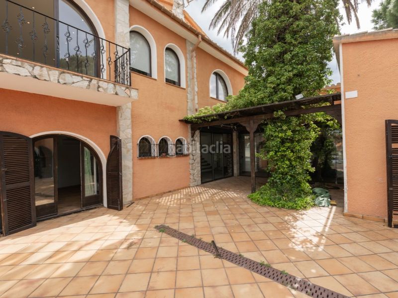 Foto b452d9f1-54d6-48f0-8614-95e370886d31. Casa amb calefacció a Requesens Empuriabrava