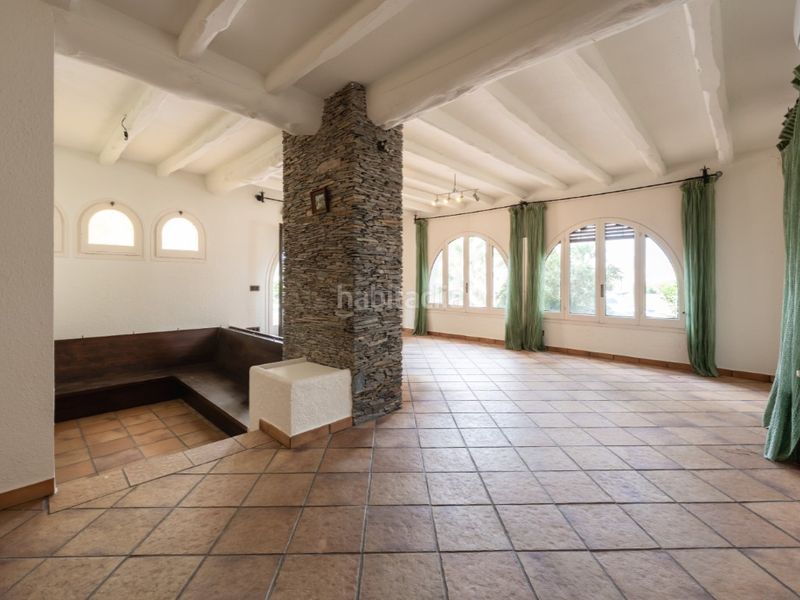 Foto b762d310-edcf-4c36-9210-aefcc4ed777e. Casa amb calefacció a Requesens Empuriabrava