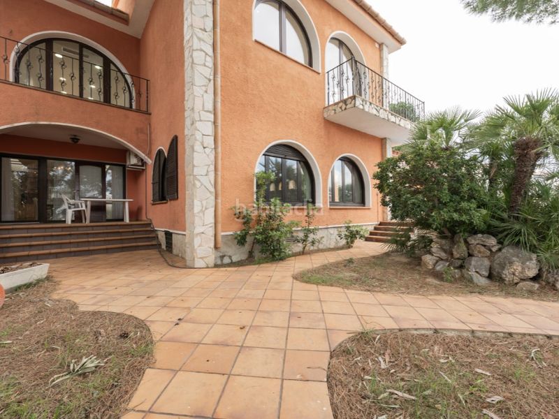 Foto cf5dcc15-6c1c-4e0e-8fef-1ca5e24d5788. Casa amb calefacció a Requesens Empuriabrava