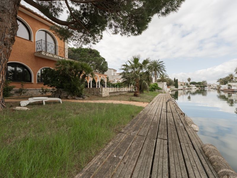 Foto d959d598-192c-43db-b83b-a647b83e7b83. Casa amb calefacció a Requesens Empuriabrava