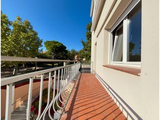 House  Calle angel guimera 22. Increíble casa de 4 habitaciones con garaje en torroella de mont